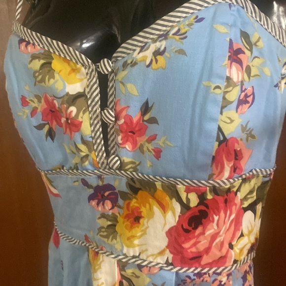 Alyn Paige New York - Blue floral sundress with pockets- adjustable straps - Picture 3 of 7